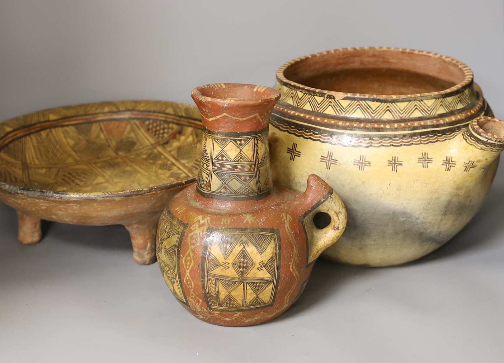 Three Berber pottery vessels, Algeria/Morocco, largest 32.5cm